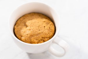Kürbis-Tassenkuchen (Pumpkin Mug Cake)