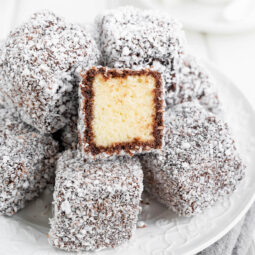 Lamingtons - Australische Biskuitwürfel