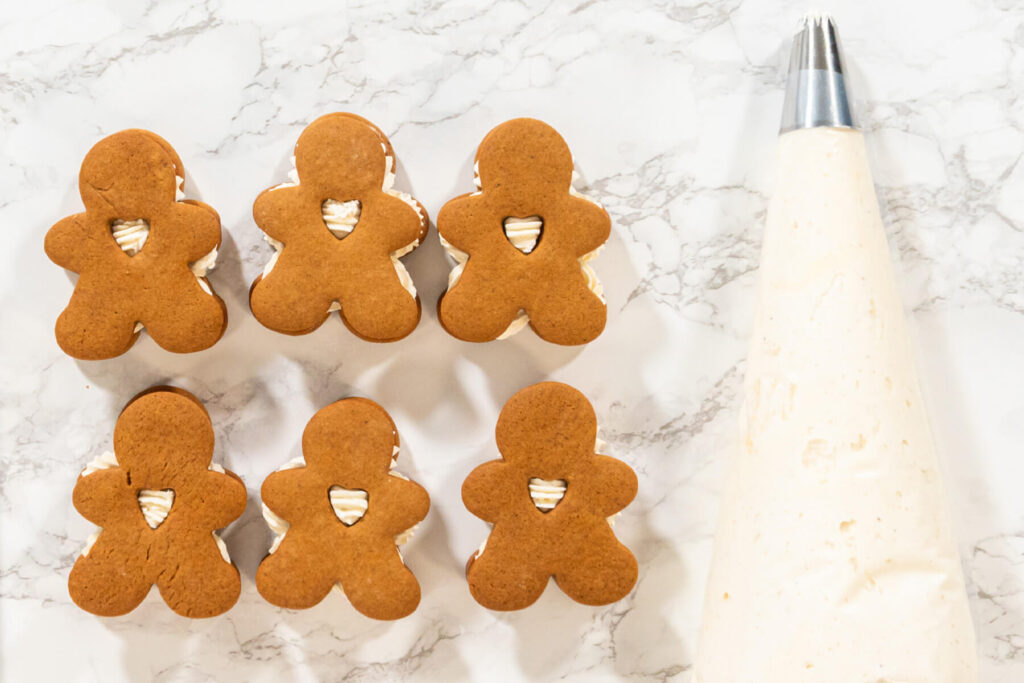 Lebkuchen-Männchen mit Buttercreme