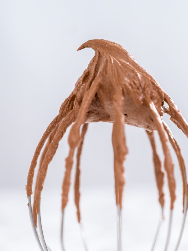 Luftige Schokoladen-Ganache-Creme zum Aufspritzen