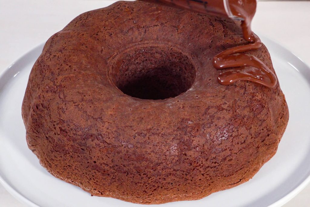 Luxuriöse Schokoladen-Guss für feines Gebäck