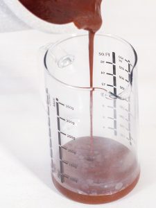 Luxuriöse Schokoladen-Guss für feines Gebäck