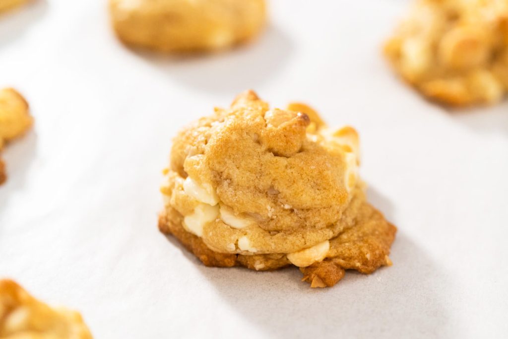 Macadamia-Kekse (Cookies mit weißer Schokolade)