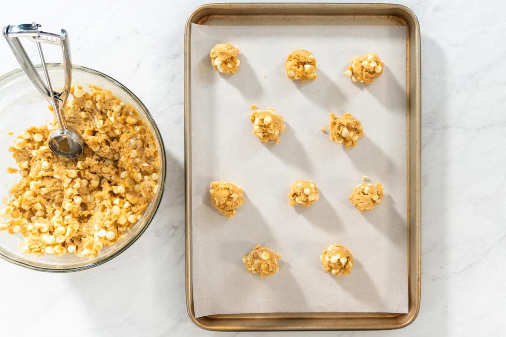 Macadamia-Kekse (Cookies mit weißer Schokolade)