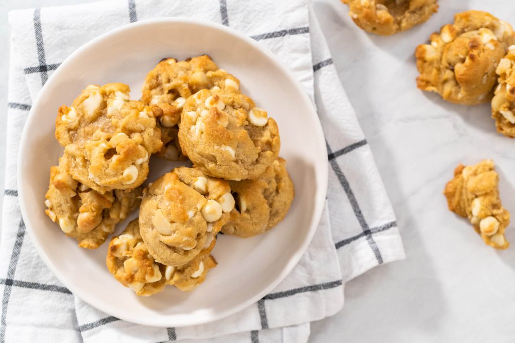 Macadamia-Kekse (Cookies mit weißer Schokolade)