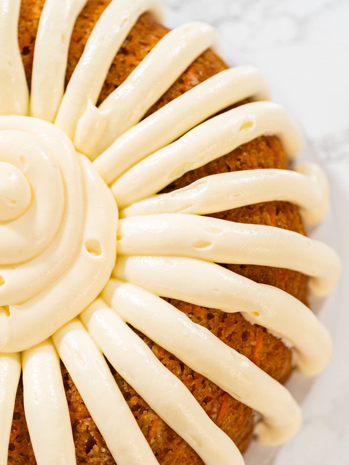 Möhren-Gugelhupf mit Frischkäse - Rübli-Gugelhupf