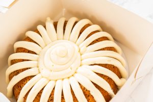 Möhren-Gugelhupf mit Frischkäse - Rübli-Gugelhupf