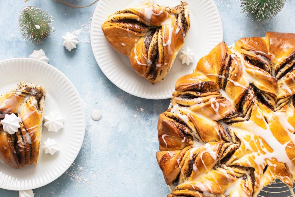 Mohnstern aus Hefeteig