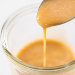 Schnelle Eierlikör-Karamellsauce