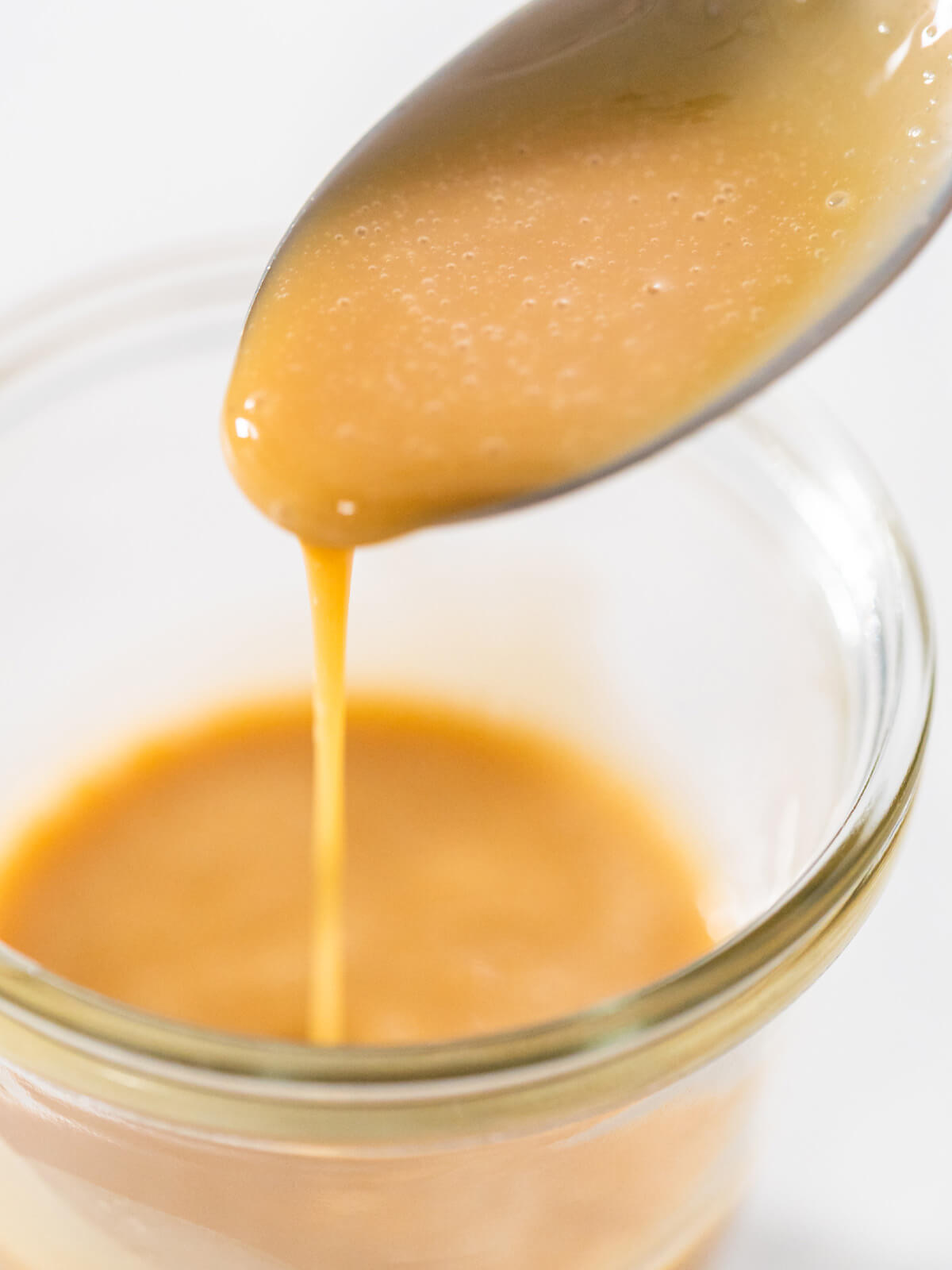 Schnelle Eierlikör-Karamellsauce