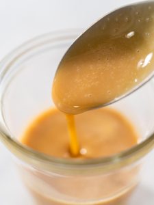 Schnelle Eierlikör-Karamellsauce