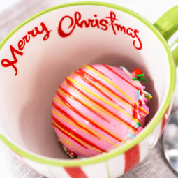 Schokobomben mit Marshmallow-Füllung (Hot Chocolate Bombs)