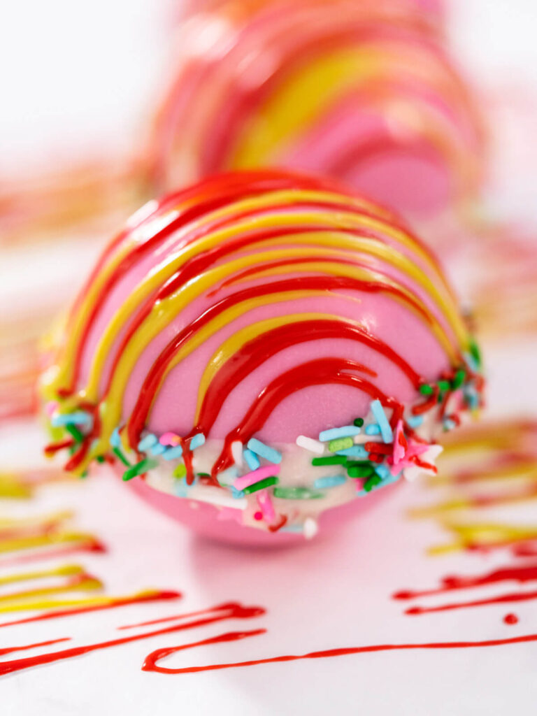 Schokobomben mit Marshmallow-Füllung (Hot Chocolate Bombs)