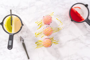 Schokobomben mit Marshmallow-Füllung (Hot Chocolate Bombs)