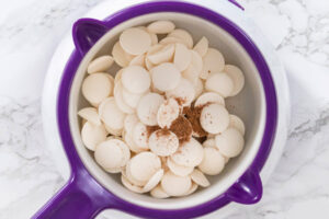 Schokoladen-Gingerbread-Männchen