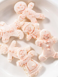 Schokoladen-Gingerbread-Männchen