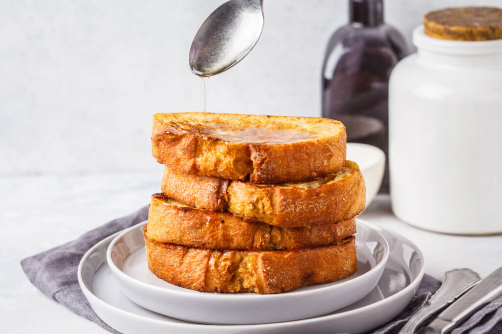 Vegane Arme Ritter (French Toast) mit Erdnussbutter & Banane