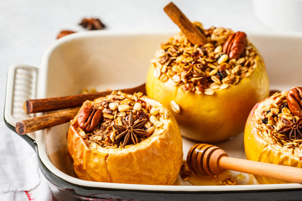 Vegane Bratäpfel mit Hafer, Zimt & Kokoszucker - Clean Eating Dessert