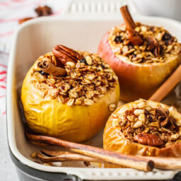 Vegane Bratäpfel mit Hafer, Zimt & Kokoszucker - Clean Eating Dessert