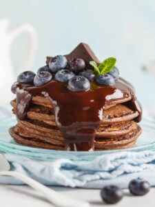 Vegane Schoko-Pancakes – fluffig und schokoladig