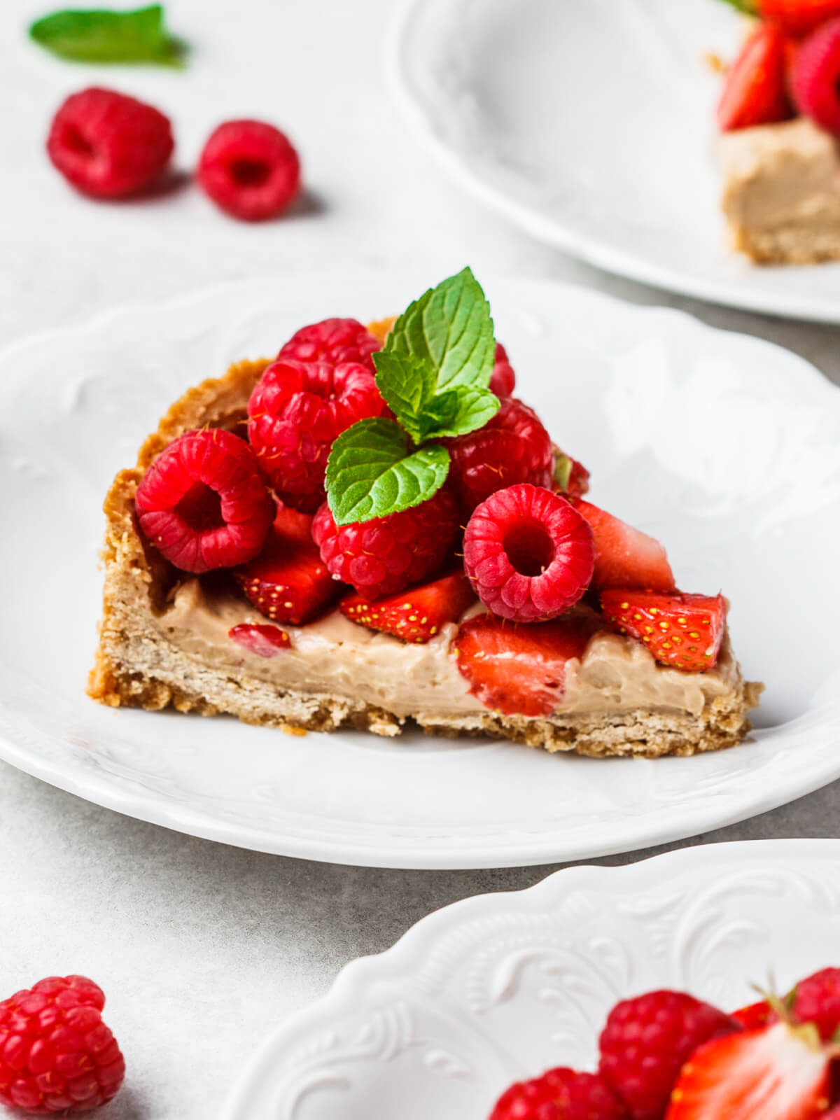 Veganer Beerentart mit Kokoscreme