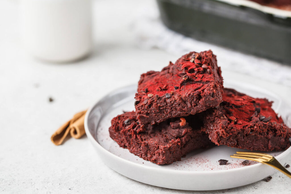 Veganer Rote-Bete-Brownie (vegan & ohne raffinierten Zucker)