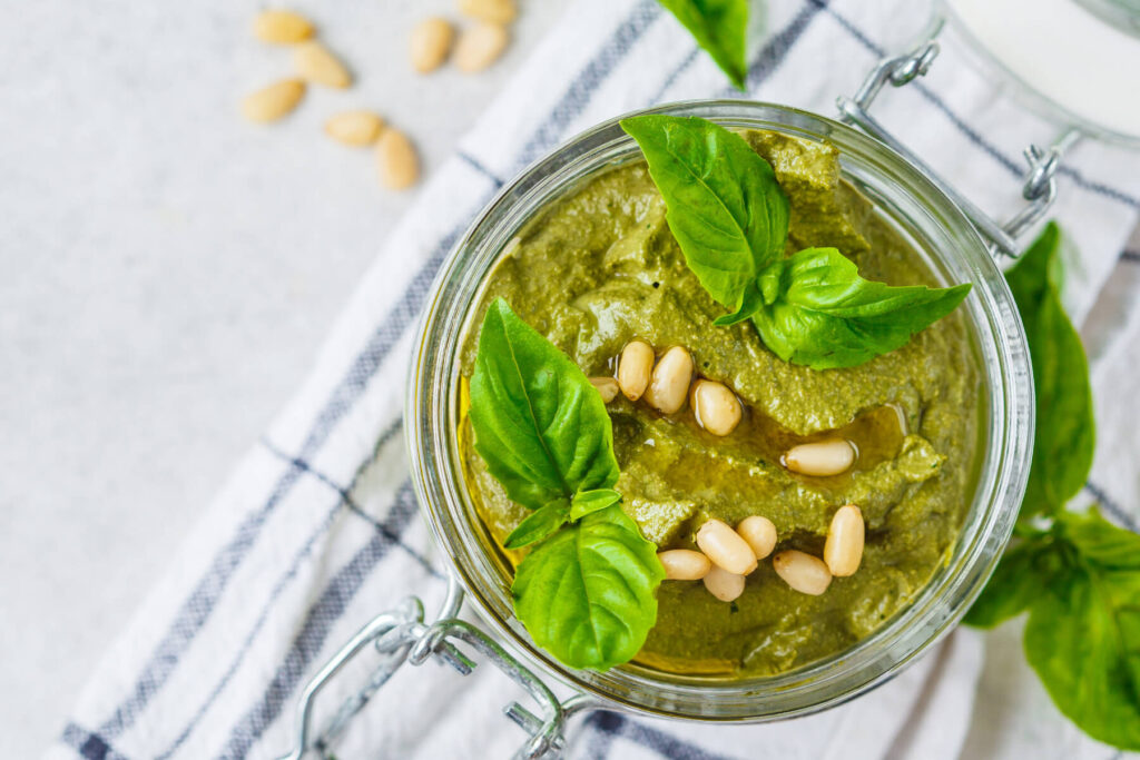 Veganes Basilikum-Pesto ohne Käse