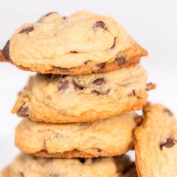 Weiche Plätzchen mit Schokostückchen (American Chocolate Chip Cookies)