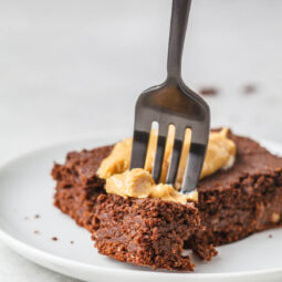 Weiße-Bohnen-Brownies – der gesündeste Schokogenuss aller Zeiten (vegan & ohne Zucker)