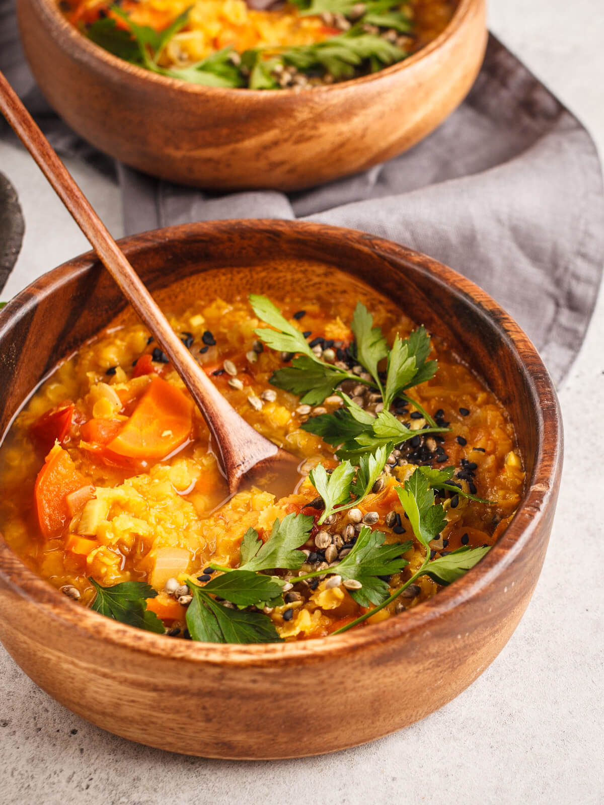 Würzige Rote Linsensuppe mit Curry (Indisches Dal-Suppe)