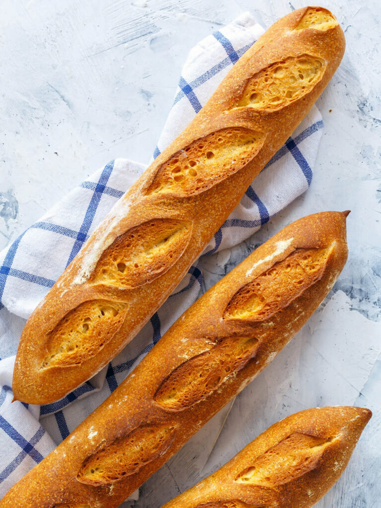 Französisches Baguette mit Weizensauerteig (wie von der Boulangerie)