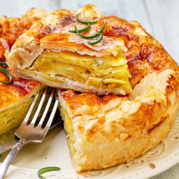 Gefüllte Kartoffel-Tourte (Tourte fermée) – Der saftige französische Kartoffelkuchen