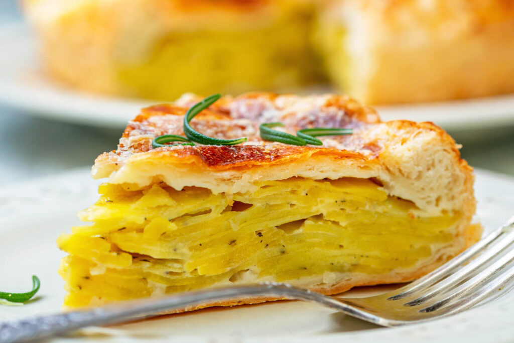 Gefüllte Kartoffel-Tourte (Tourte fermée) – Der saftige französische Kartoffelkuchen