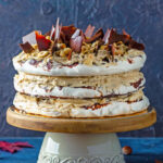 Haselnuss-Baiser-Torte mit Charlotte-Crème