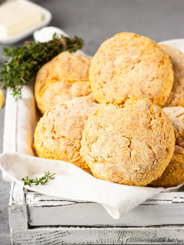 Käse-Scones mit Maismehl - Schnelle Brotalternative (Cheese Scones)