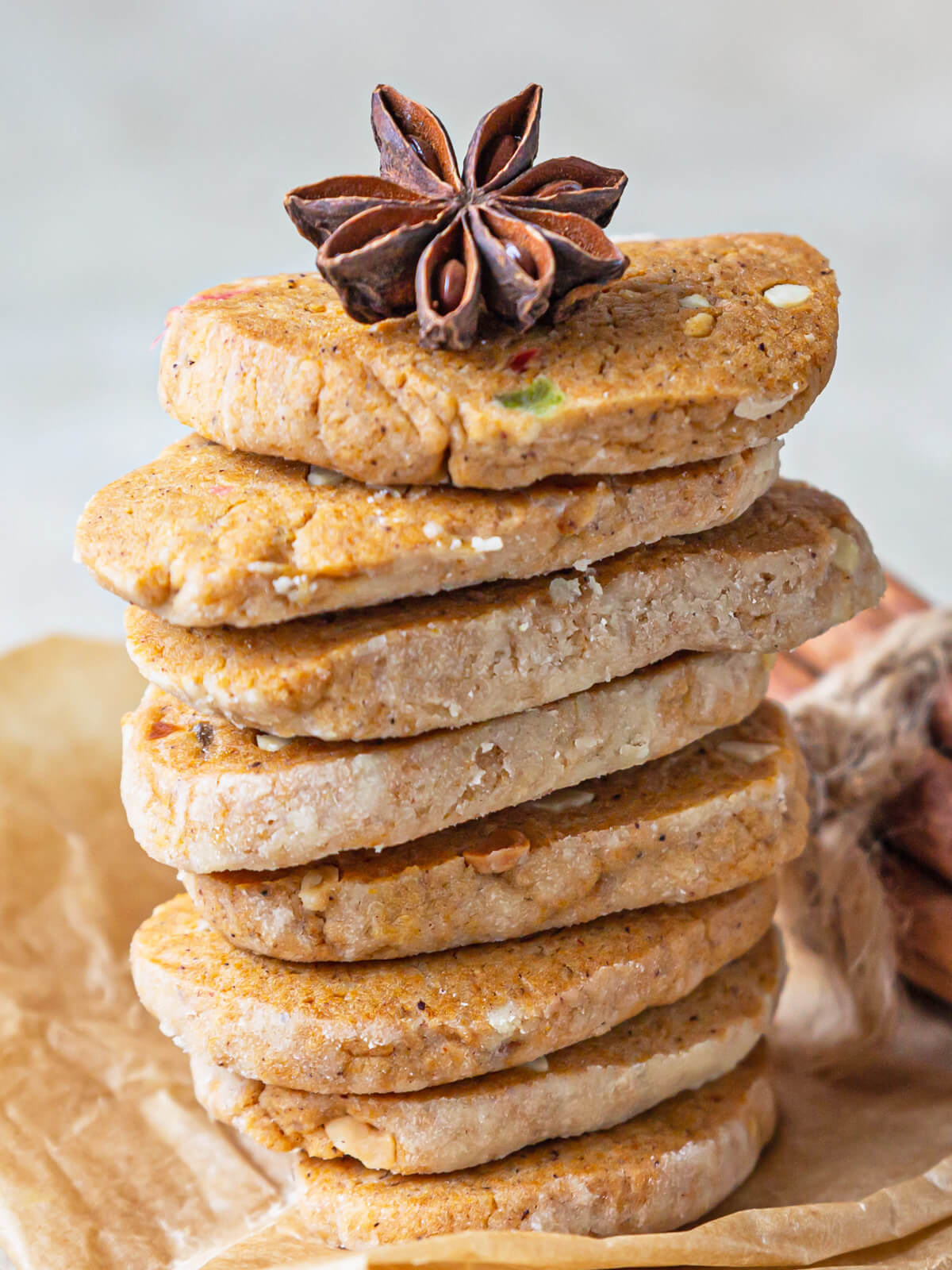 Kandierte-Früchte-Medaillons - Knuspriges Honig-Gewürz-Gebäck