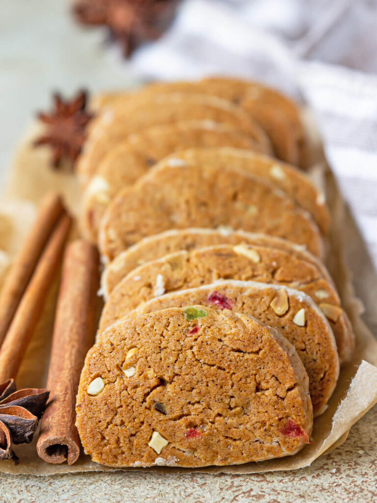 Kandierte-Früchte-Medaillons - Knuspriges Honig-Gewürz-Gebäck