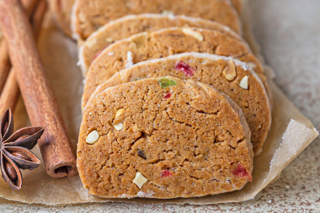 Kandierte-Früchte-Medaillons - Knuspriges Honig-Gewürz-Gebäck