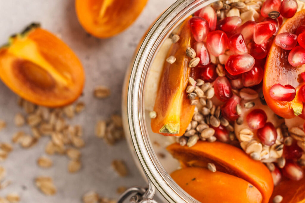 Overnight Oats mit Persimone und Banane