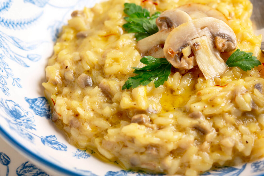 Risotto mit Champignons und Safran