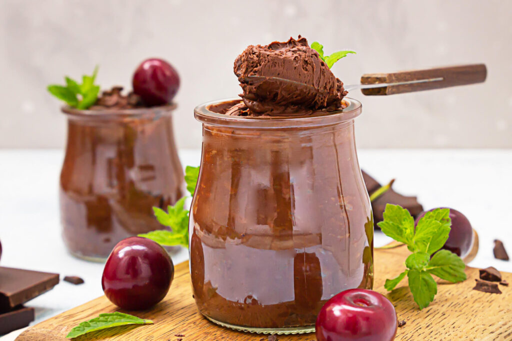 Schokoladenmousse ohne Eier – cremiges Dessert im Glas