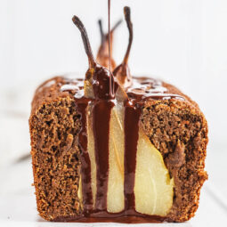 Veganer Schoko-Birnen-Kuchen mit Zucchini