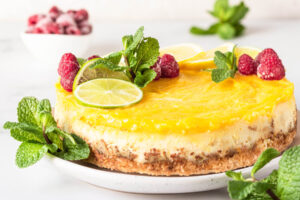 Zitronen-Cheesecake mit Kokosboden & Lemon Curd