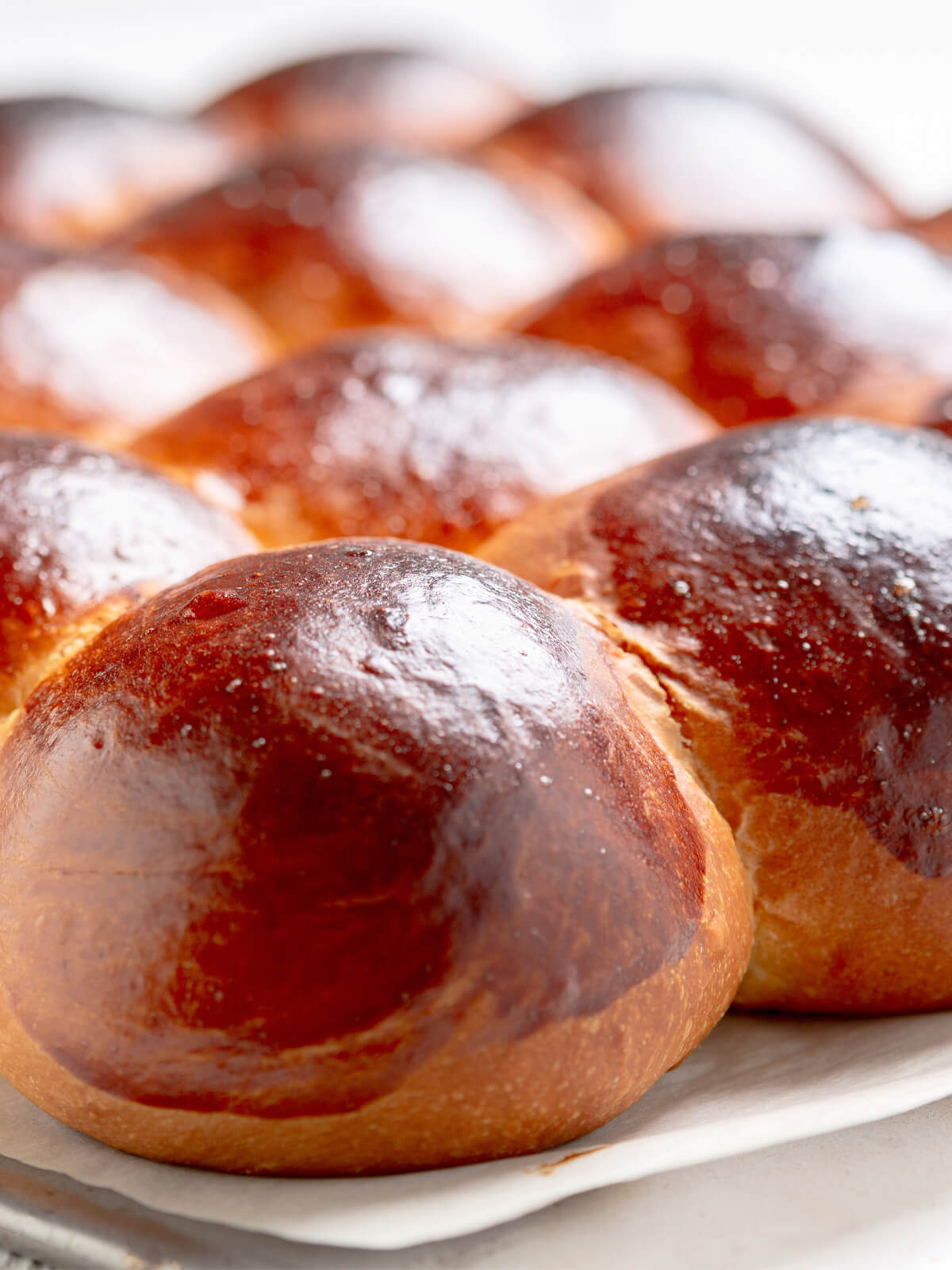 Aromatische Butter-Vanille-Brötchen aus Hefeteig