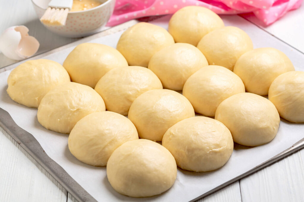 Aromatische Butter-Vanille-Brötchen aus Hefeteig