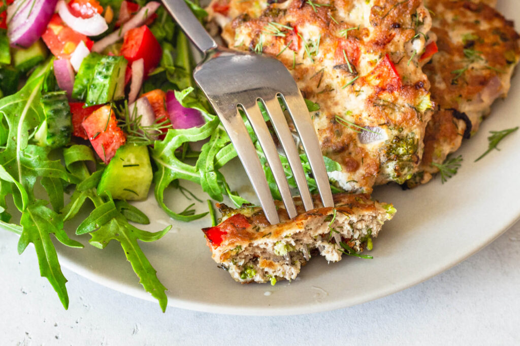 Saftige Puten-Puffer mit Gemüse