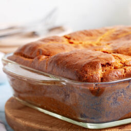 Schneller Kefir-Auflauf mit Sauerkraut und Ei