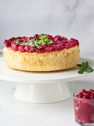 Cranberry-Cheesecake - Cremiger Käsekuchen mit fruchtigem Topping