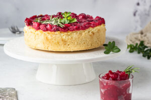 Cranberry-Cheesecake - Cremiger Käsekuchen mit fruchtigem Topping