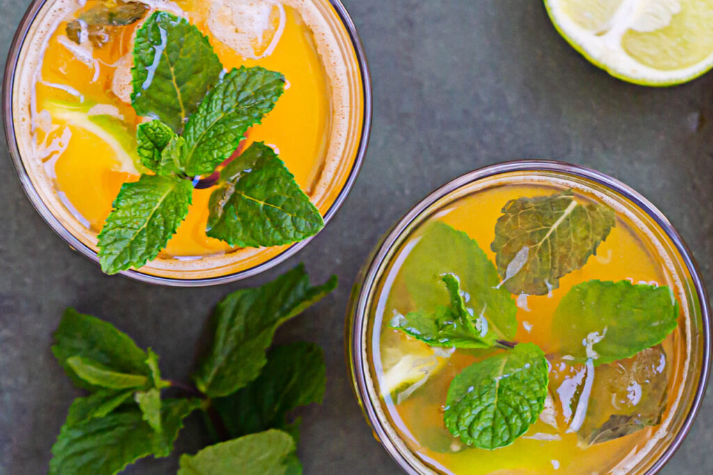 Erfrischende Aprikosenlimonade mit Limette & Minze (alkoholfrei)